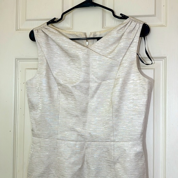 David Meister Cream Sheath Dress With A Subtle Shine To It Size 8 - Picture 3 of 8
